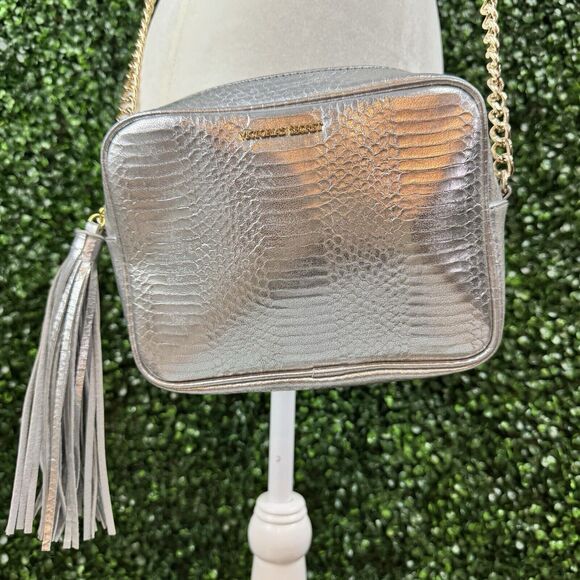 VICTORIA’S SECRET‎ Silver Crossbody Shoulder Handbag - Picture 1 of 11